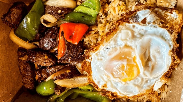 Steak Cubes & Fried Egg (Bò Lúc Lắc).